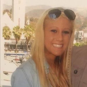 Meet your Posher, Holly